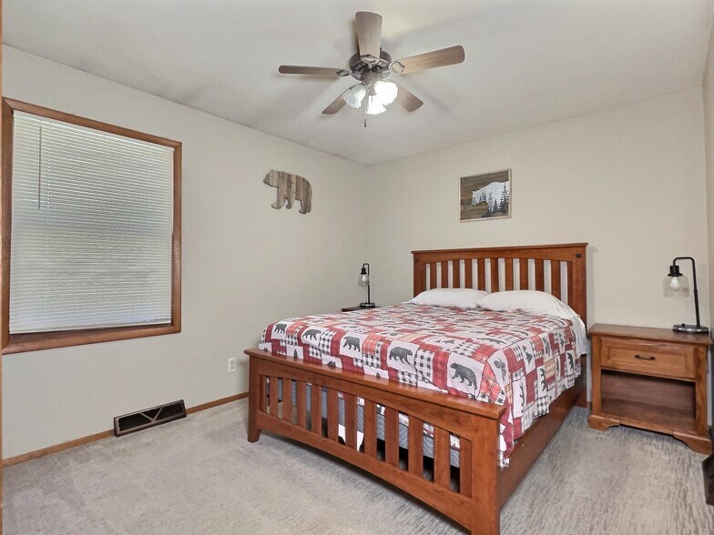 More Photos Of 8475 Hillcrest Ln, Saint Germain Hotel For Sale