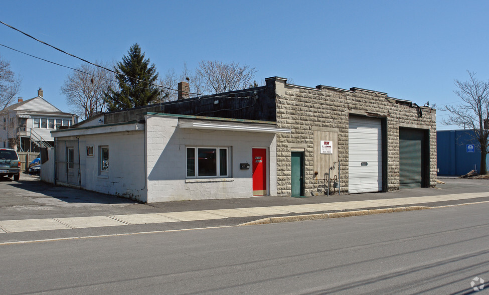 Primary Photo Of 17-21 Erie St, Albany Warehouse For Lease