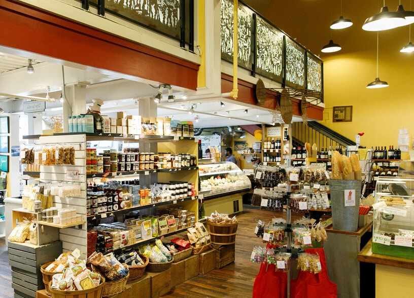 More Photos Of 600 W Main St, Charlottesville Apartments For Lease