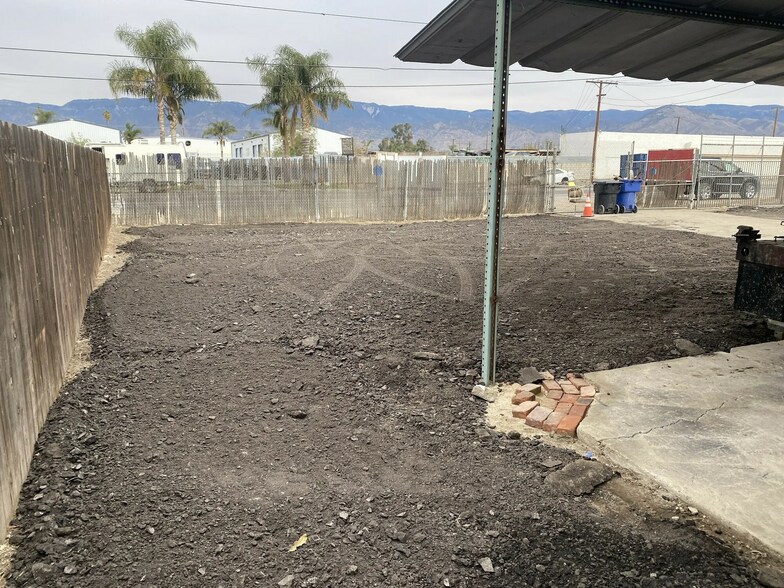 More Photos Of 24229 5th St, San Bernardino Distribution For Sale