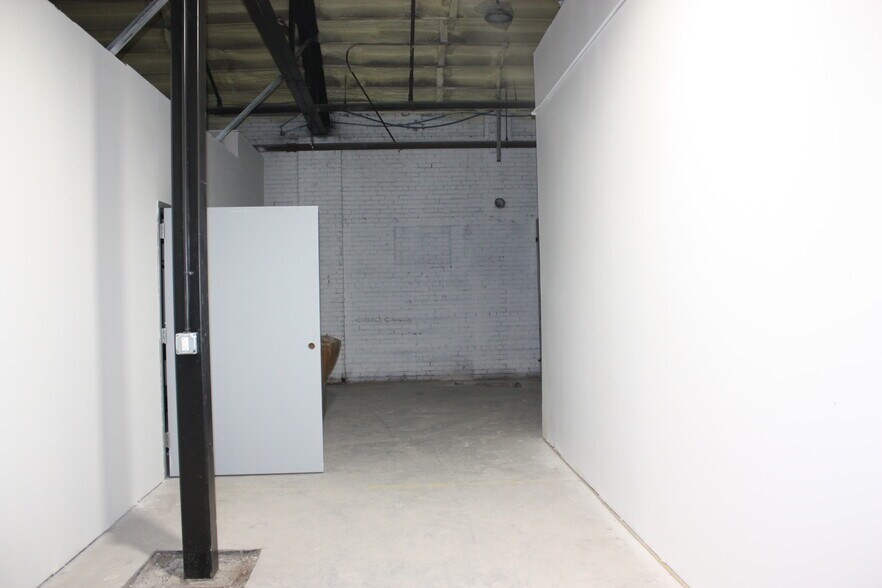 More Photos Of 1737 NW 5th St, Oklahoma City Warehouse For Lease