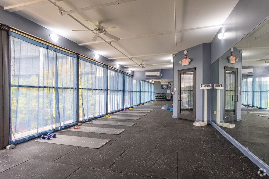 More Photos Of 1707 Owen Dr, Fayetteville Apartments For Lease