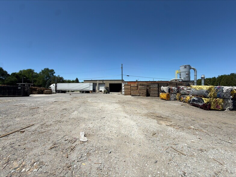 More Photos Of 232 W Pearl St, Jonesboro Industrial For Sale