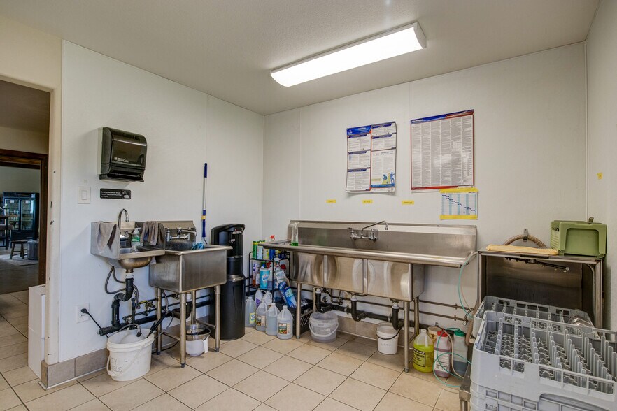 More Photos Of 7449 Fairplay Rd, Somerset Specialty For Sale