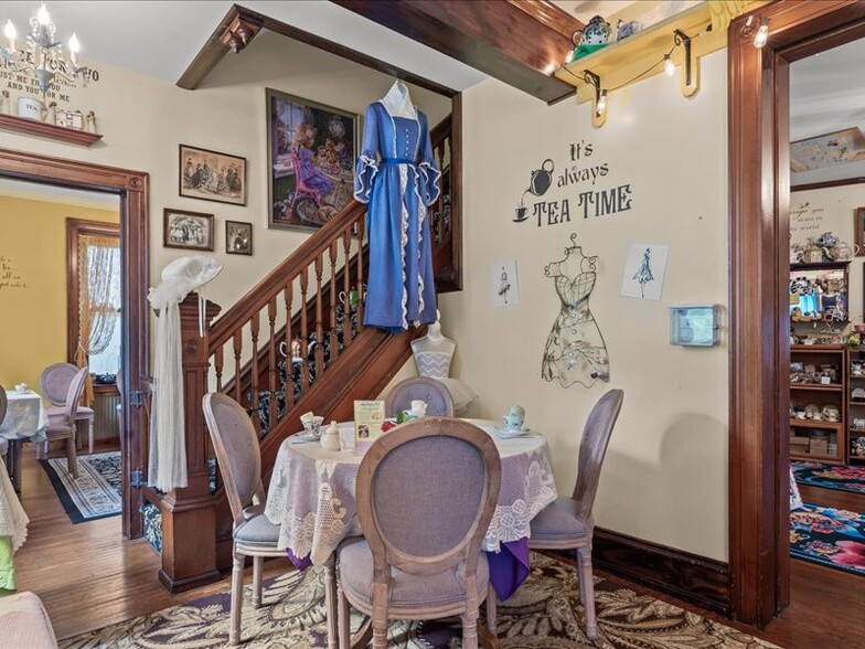 More Photos Of 1919 W Point Pike, Lansdale Freestanding For Sale
