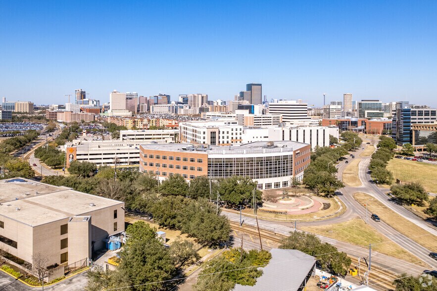 More Photos Of 7900 Fannin St, Houston Medical For Lease