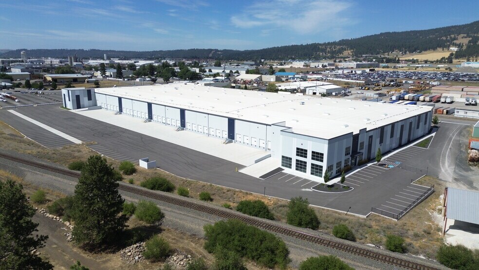 More Photos Of 17710 E Euclid Ave, Spokane Valley Distribution For Sale