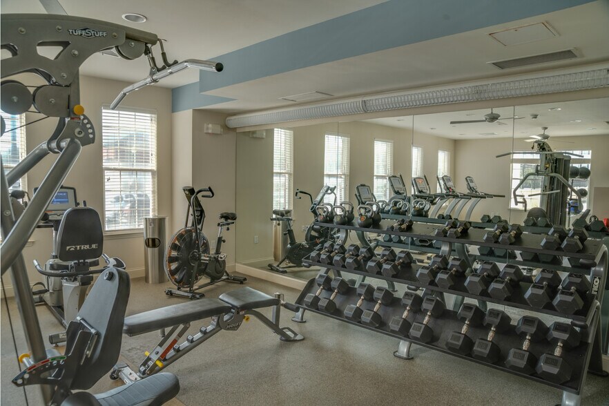 More Photos Of 1 Village Grn, Patchogue Apartments For Lease