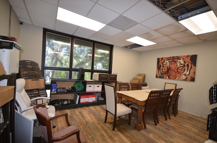 More Photos Of 1110 S Ranch Road 620, Austin Storefront Retail Office For Lease