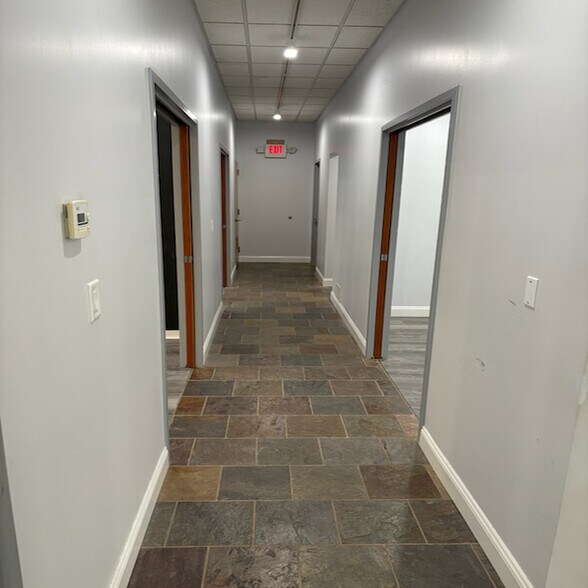 More Photos Of 12777 Abbey Rd, North Royalton Warehouse For Lease