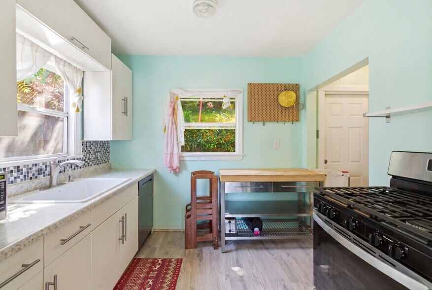More Photos Of 66 Hampden Ter, Alhambra Multifamily For Sale