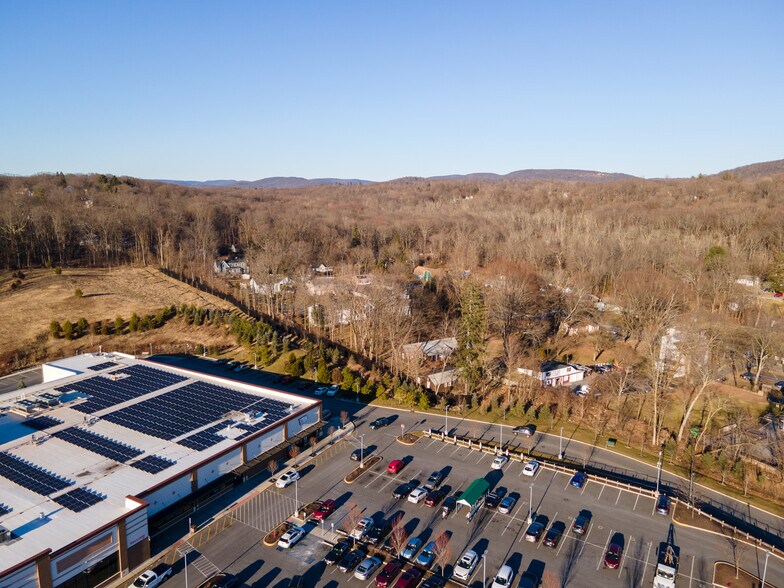 More Photos Of 5 Baker St, Mohegan Lake Apartments For Sale