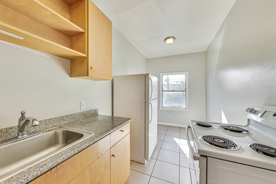 More Photos Of 2451 Seminary Ave, Oakland Apartments For Sale
