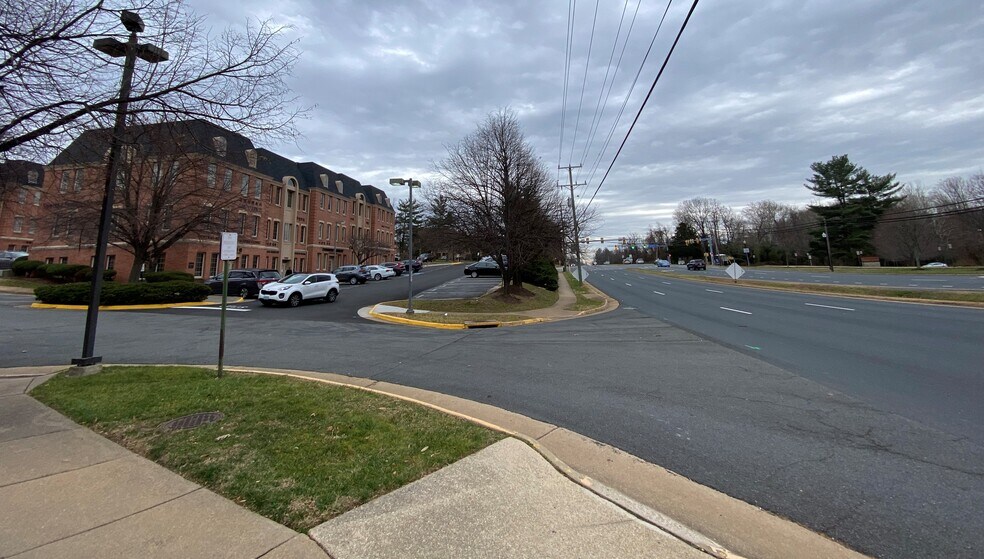 More Photos Of 7002 Little River Tpke, Annandale Office For Sale