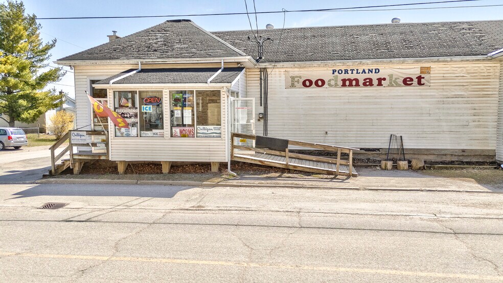More Photos Of 28 Colborne St, Portland Supermarket For Sale
