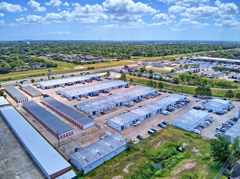 More Photos Of 15502 Old Galveston Rd, Webster Light Manufacturing For Lease