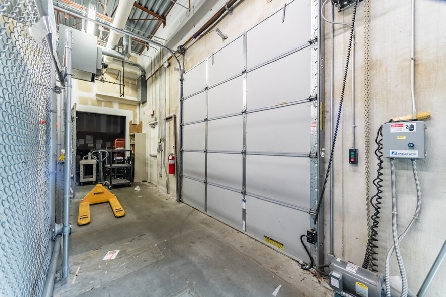 More Photos Of 318 Seaboard Ln, Franklin Unknown For Lease