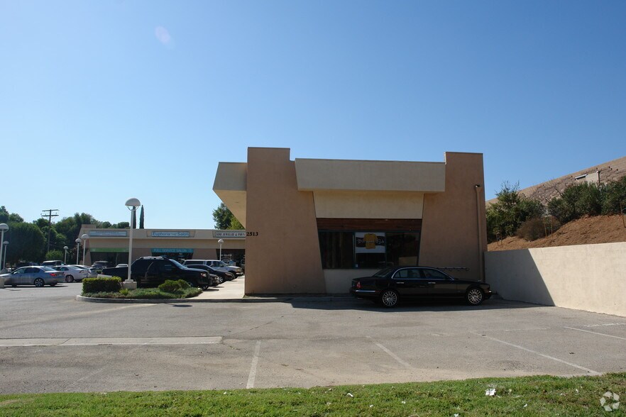 More Photos Of 2513 Tapo St, Simi Valley Unknown For Lease