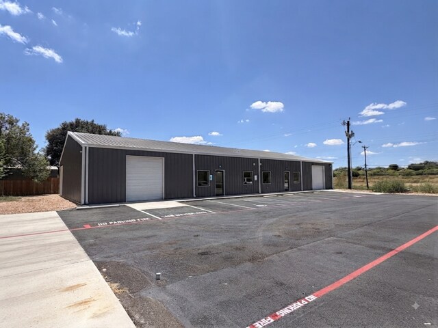 More Photos Of 2022 Pinn Rd, San Antonio Light Distribution For Sale