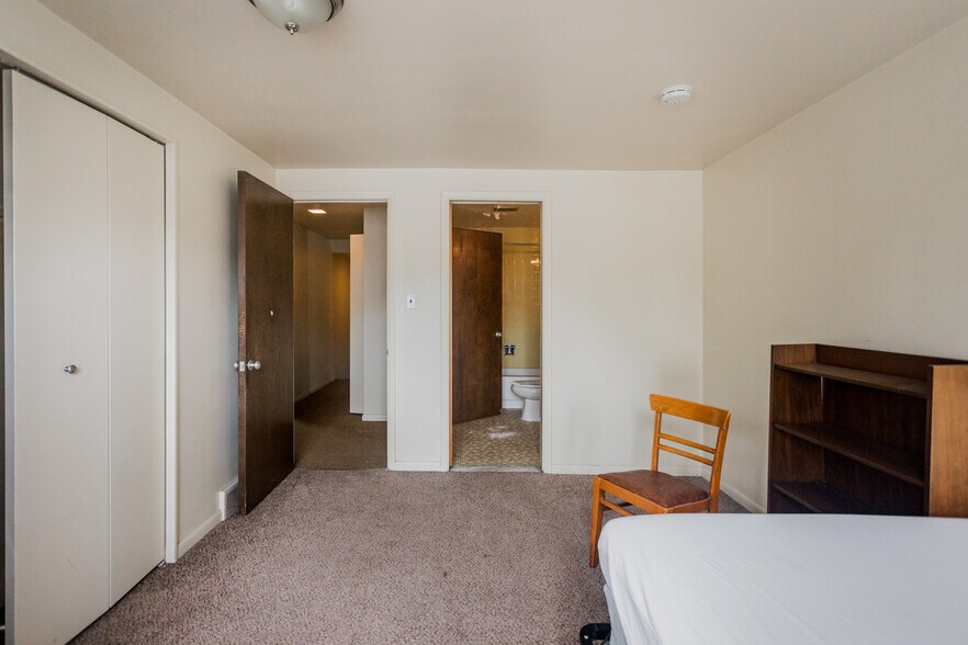 More Photos Of 3553 W Vernor Hwy, Detroit Specialty For Sale