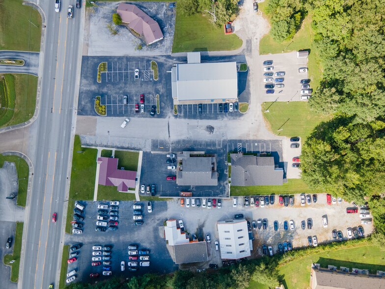 More Photos Of 1400 Willow St, Manchester Office Residential For Sale