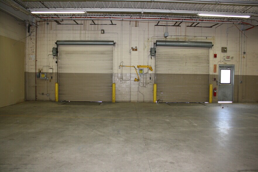 More Photos Of 5120 W Waters Ave, Tampa Manufacturing For Sale