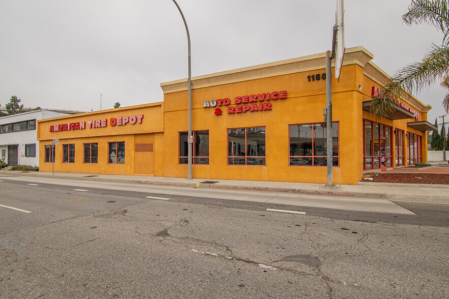 More Photos Of 11501 Jefferson Blvd, Culver City Freestanding For Sale