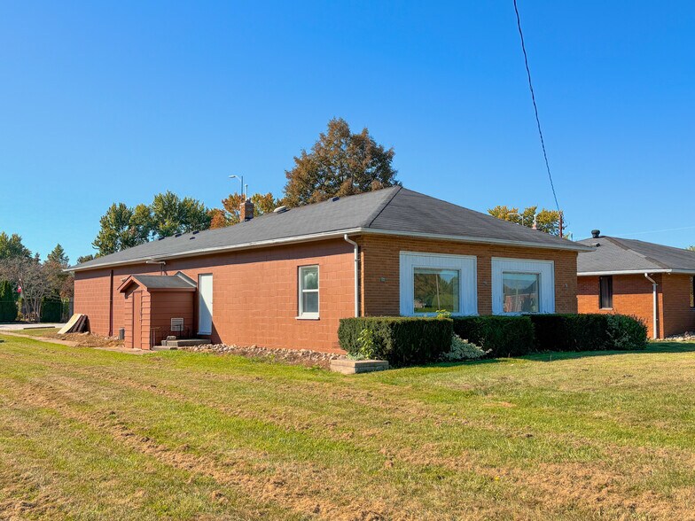 More Photos Of 2109 London Line, Sarnia Medical For Lease