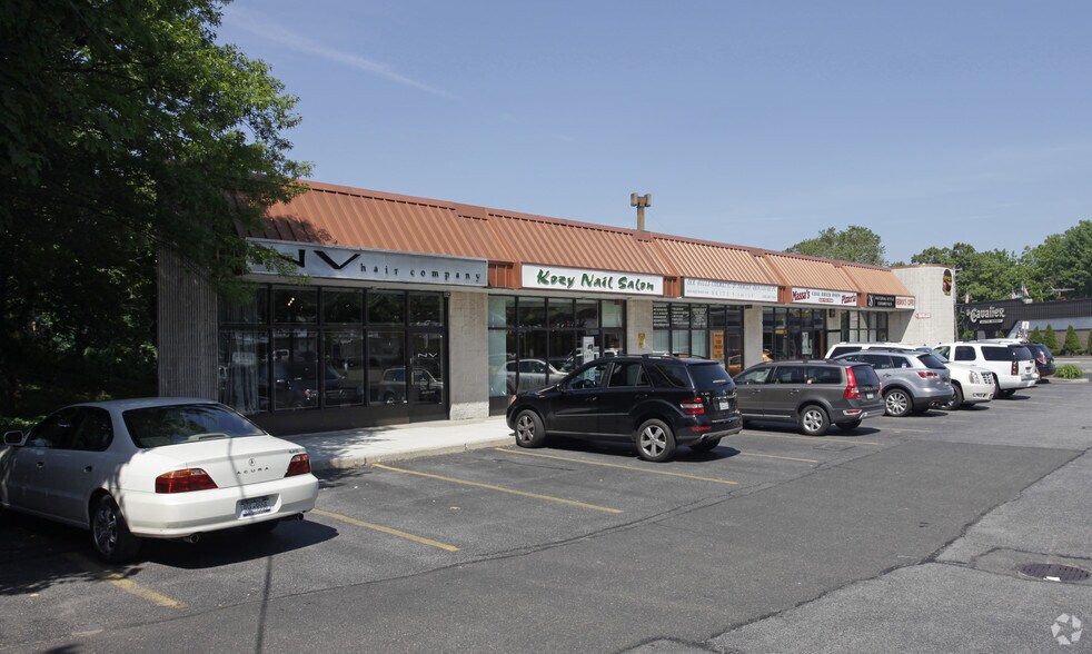 More Photos Of 146 W Jericho Tpke, Huntington Station General Retail For Sale