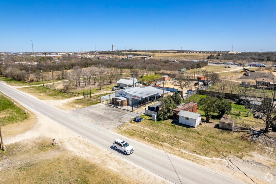 More Photos Of 4665 FM 482, New Braunfels Warehouse For Lease