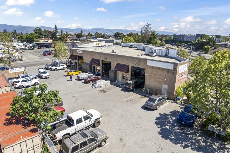 More Photos Of 1124 Old Bayshore Hwy, San Jose Service For Sale