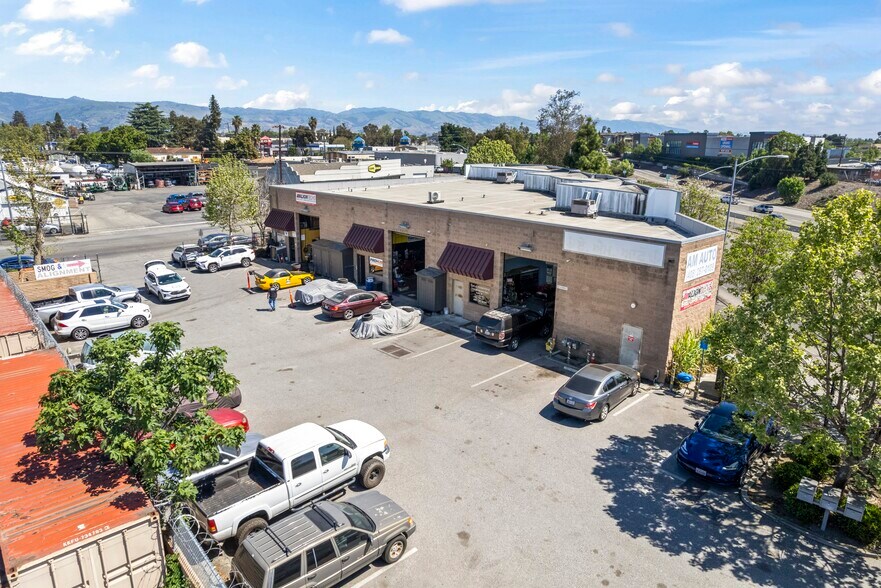 More Photos Of 1124 Old Bayshore Hwy, San Jose Service For Sale