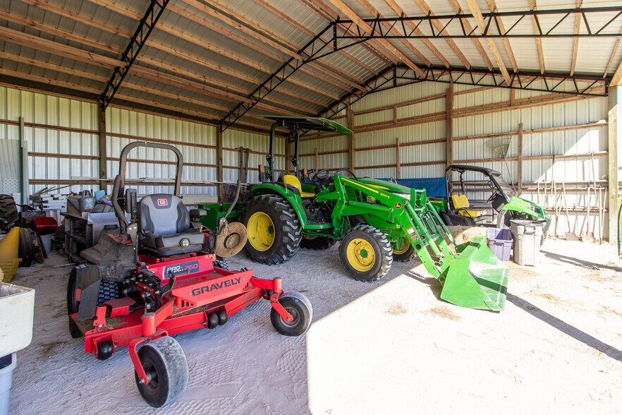 More Photos Of 20221 SW 5th Pl, Dunnellon Specialty For Sale