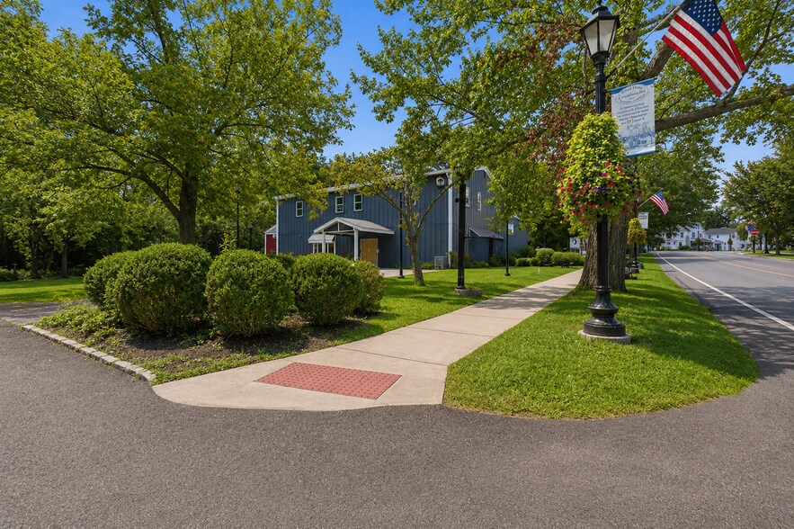 More Photos Of 56 Westchester Ave, Pound Ridge Freestanding For Lease