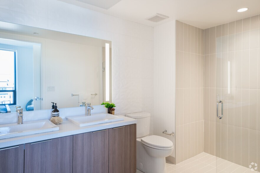 More Photos Of 1380 N California Blvd, Walnut Creek Apartments For Lease