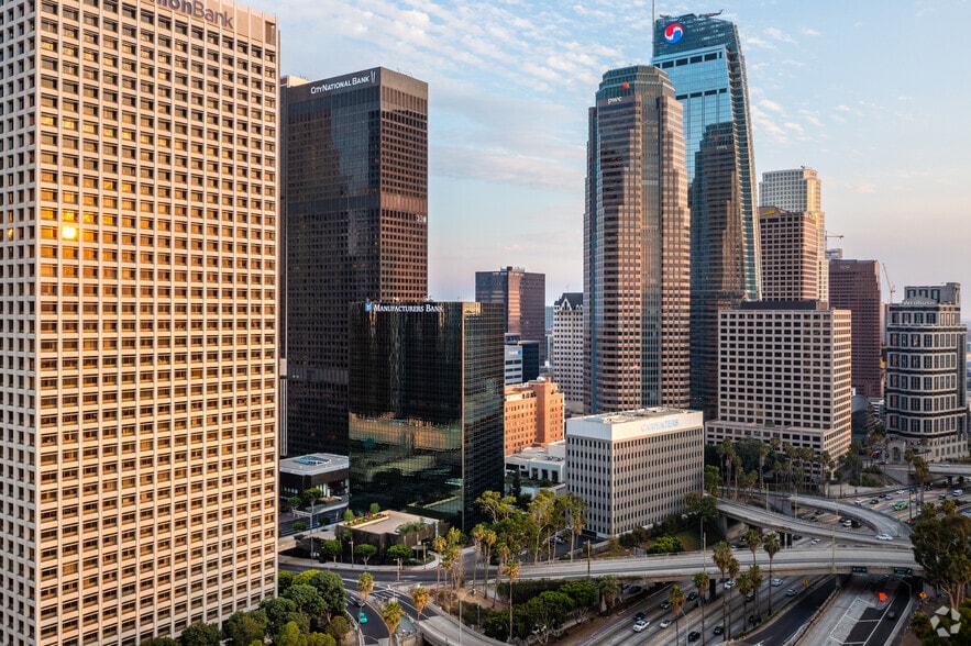 More Photos Of 515 S Figueroa St, Los Angeles Office For Lease