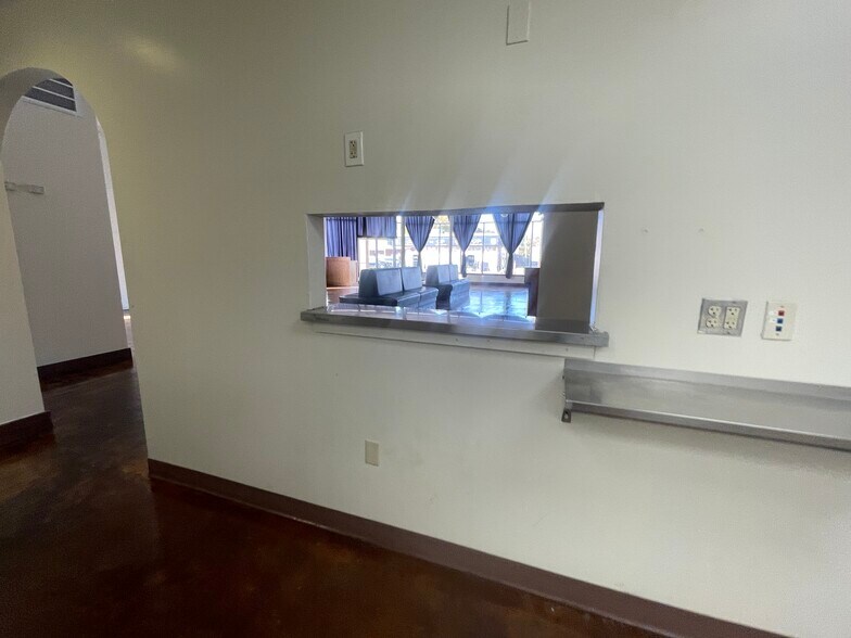 More Photos Of 2636 E 11th St, Tulsa Hotel For Lease