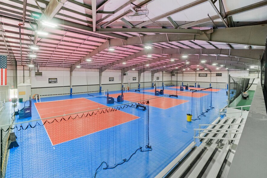 More Photos Of 10850 W Laraway Rd, Frankfort General Retail For Lease