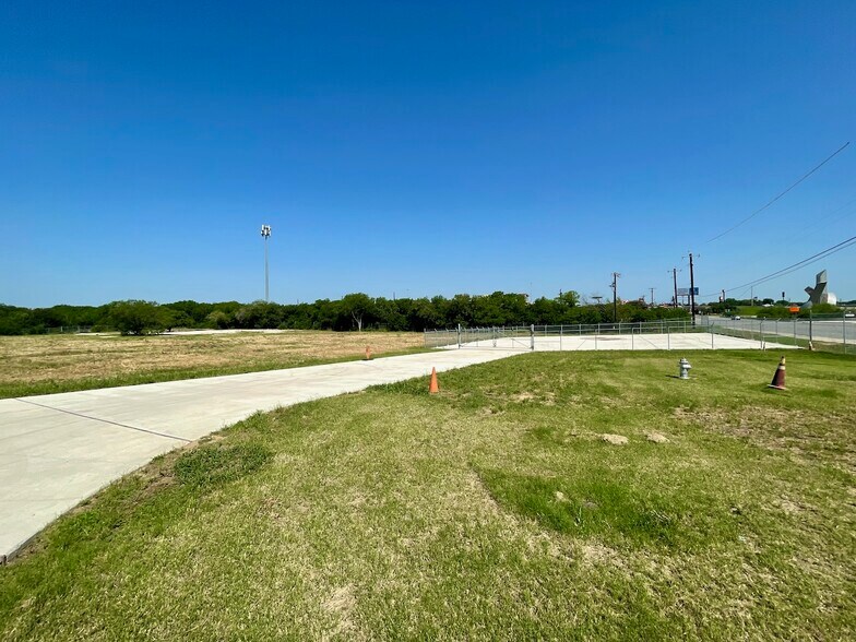 More Photos Of W Military Dr & Hwy 90, San Antonio Land For Sale