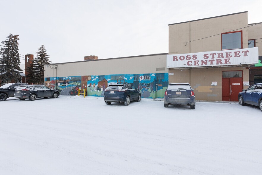 More Photos Of 4730A 50 St, Red Deer Storefront Retail Office For Lease
