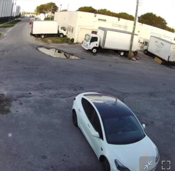 More Photos Of 400-490 SE 11th Ave, Hialeah Warehouse For Lease