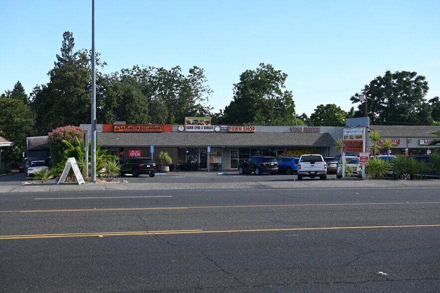 More Photos Of 9268-9272 Greenback Ln, Orangevale General Retail For Sale