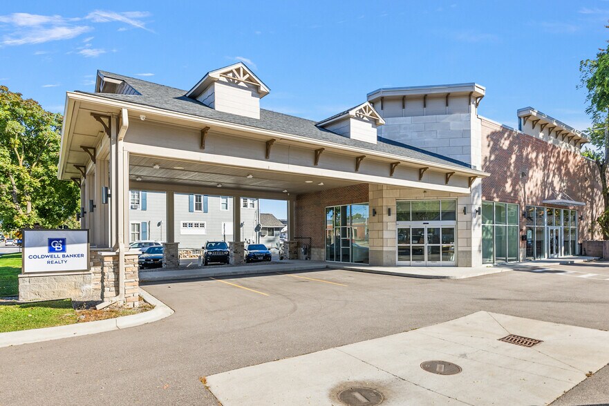 More Photos Of 311 W University Dr, Rochester Freestanding For Lease