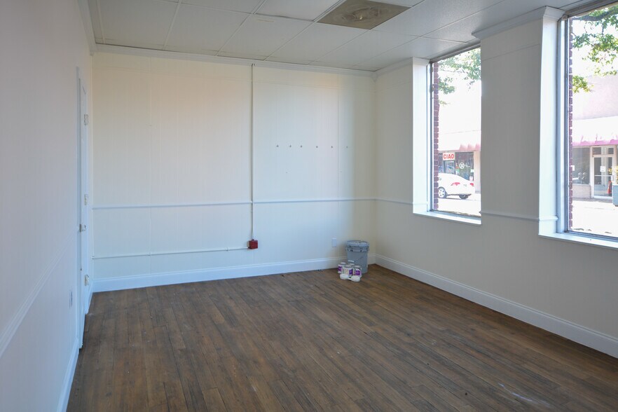 More Photos Of 412 W 7th St, Little Rock General Retail For Lease