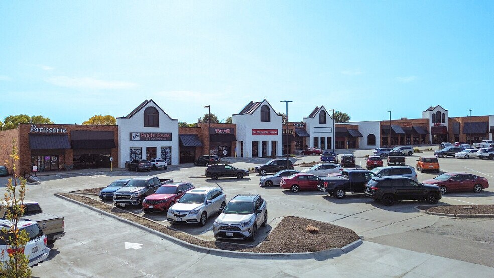 More Photos Of 14451-14543 W Center Rd, Omaha Storefront For Lease