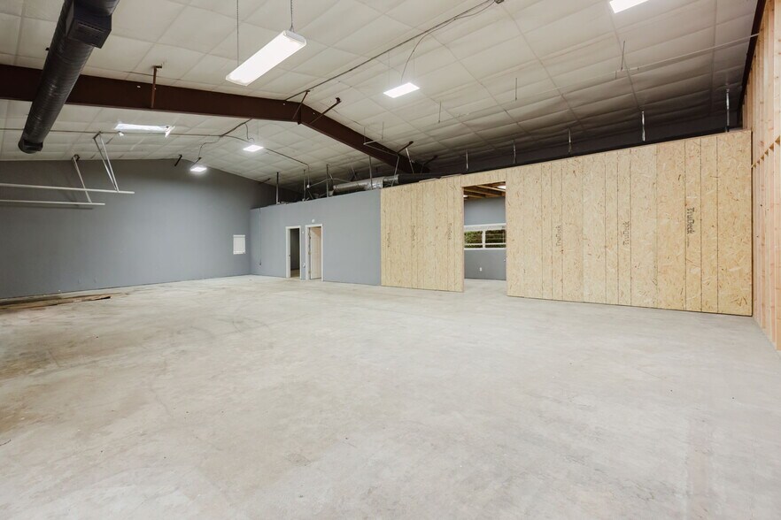 More Photos Of 1415 Lumsden Rd, Port Orchard Warehouse For Sale