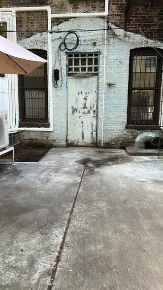 More Photos Of 139 Kingston Ave, Brooklyn Storefront Retail Residential For Lease