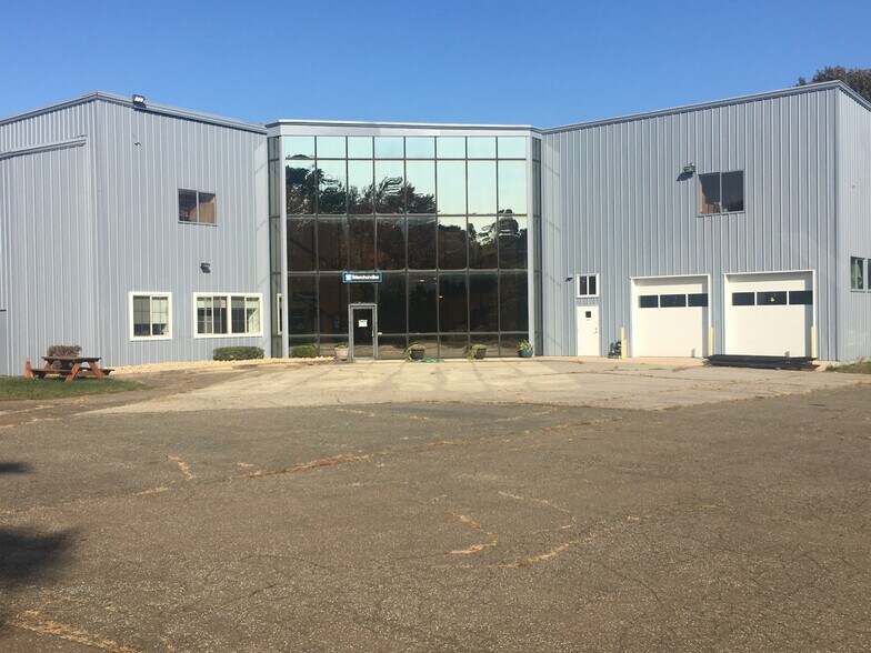 More Photos Of 90 Knothe Ln, Westbrook Manufacturing For Sale