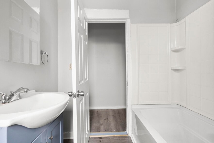 More Photos Of 123-125 North St, New Britain Apartments For Sale