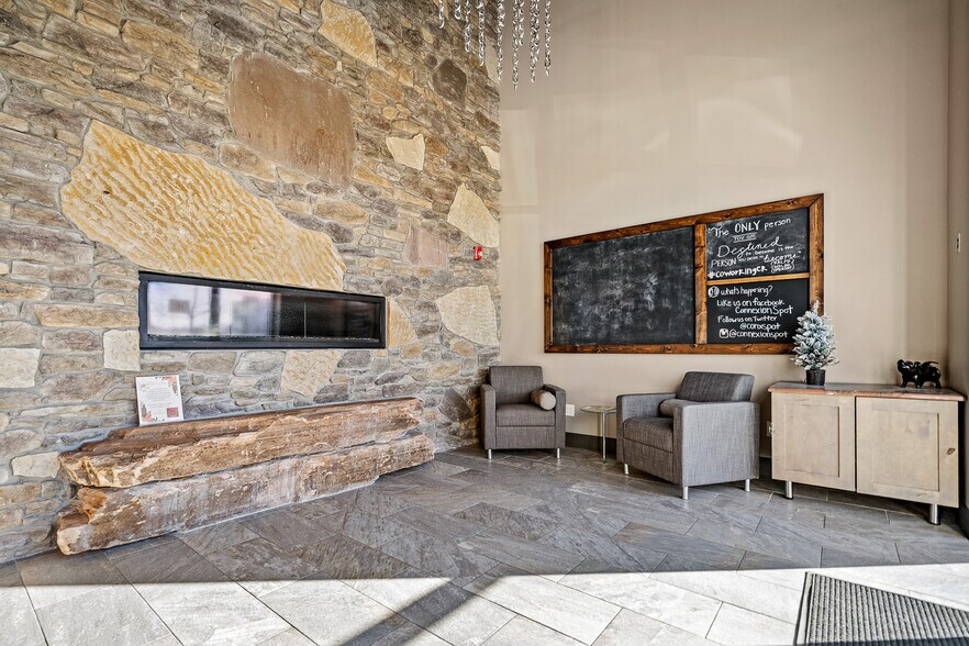 More Photos Of 165 Caprice Ct, Castle Rock Warehouse For Lease